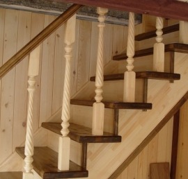Деревянная балясина для лестниц из лиственницы