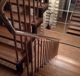 Лестница из металлокаркаса для дома